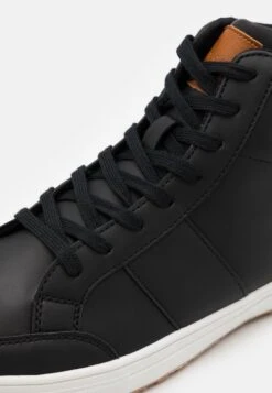 Pier One Korkeavartiset Tennarit -Pier One 1ad8ad20524b41a186dcee23fb580dda