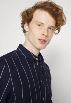 Pier One LINEN MIX STRIPE - Vapaa-ajan Kauluspaita -Pier One 368860f76af348d18efc7d675b2e5f38