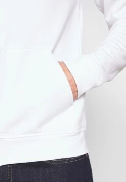 Pier One Vetoketjullinen College -Pier One 38b6feb974a54843994db15eb769c394