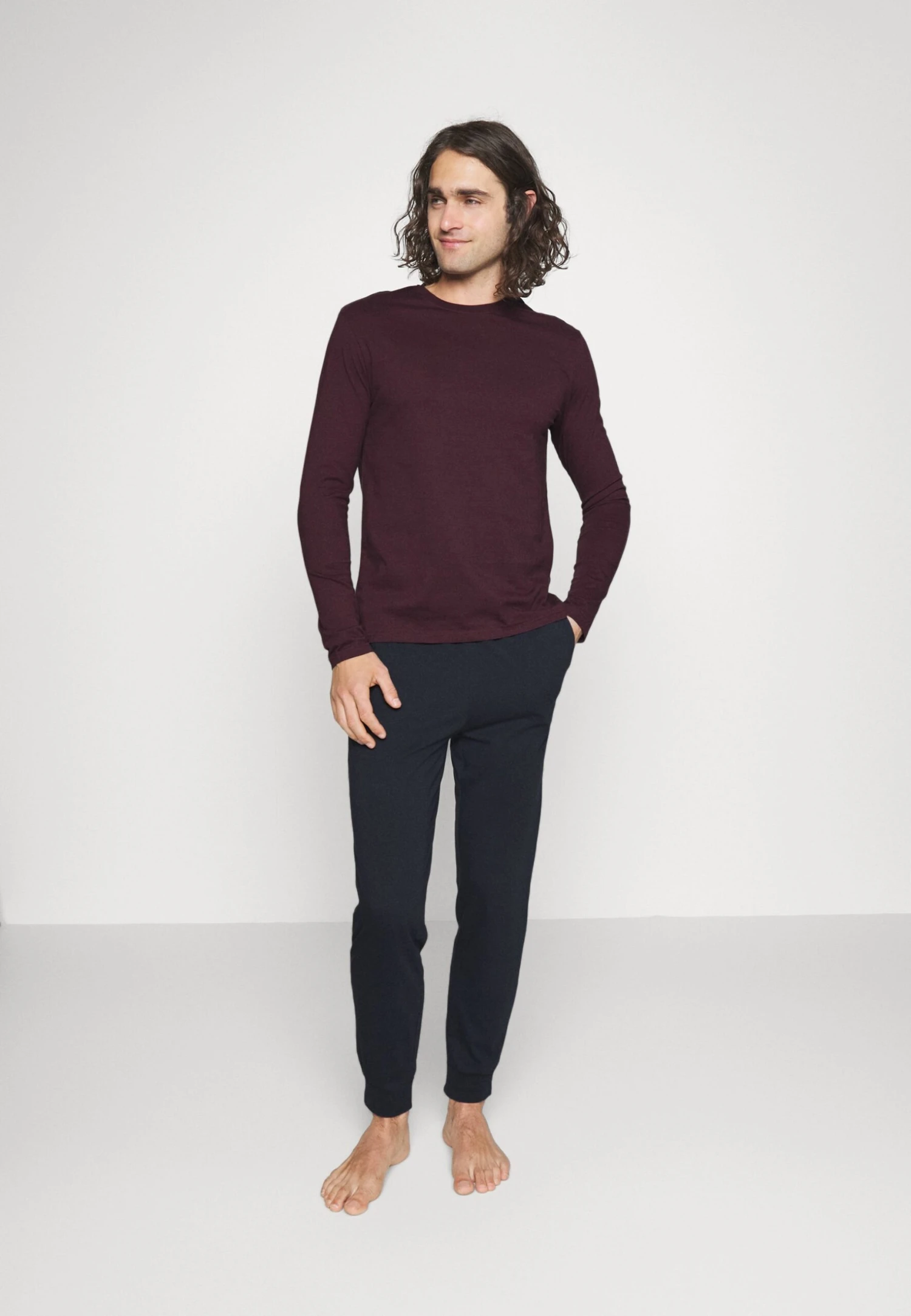 Pier One Yöasusetti - Dark Blue/bordeaux 4 Pier One Yöasusetti - Dark Blue/bordeaux - Image 2