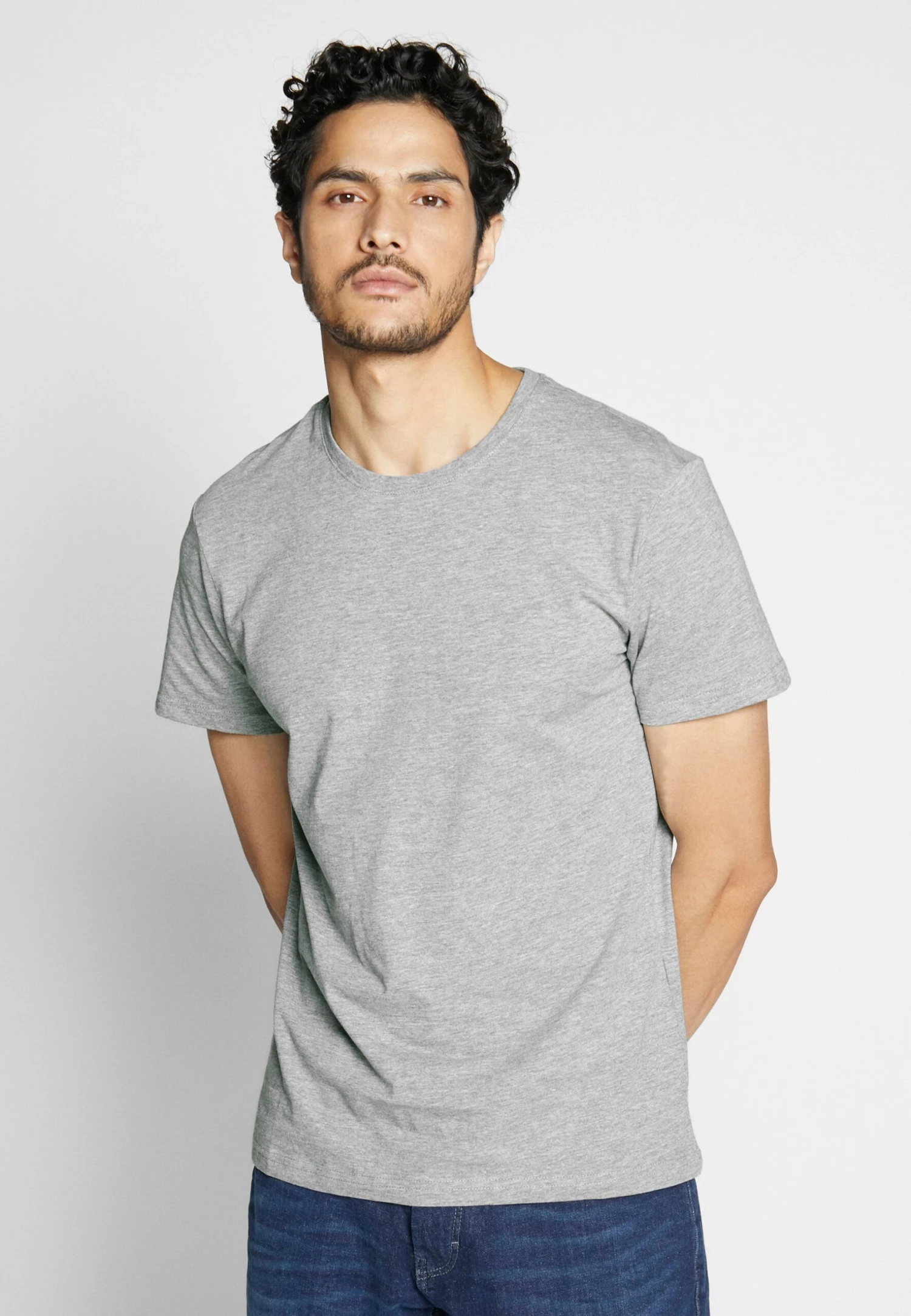 Pier One 4 PACK - T-paita 4 Pier One 4 PACK - T-paita - Image 2