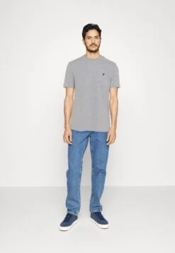 Pier One 3 PACK - T-paita