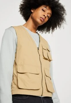 Pier One Liivi -Pier One ad2c116f30c64686a7f5bbacbb240362