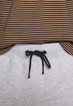 Pier One 2 PACK - Shortsit - Light Grey /black -Pier One c4d577d8c6314b53bc4b281d9e735af0