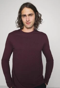 Pier One Yöasusetti - Dark Blue/bordeaux 10 Pier One Yöasusetti - Dark Blue/bordeaux -Pier One c54af894dc5e444ebbec14e1eec64139